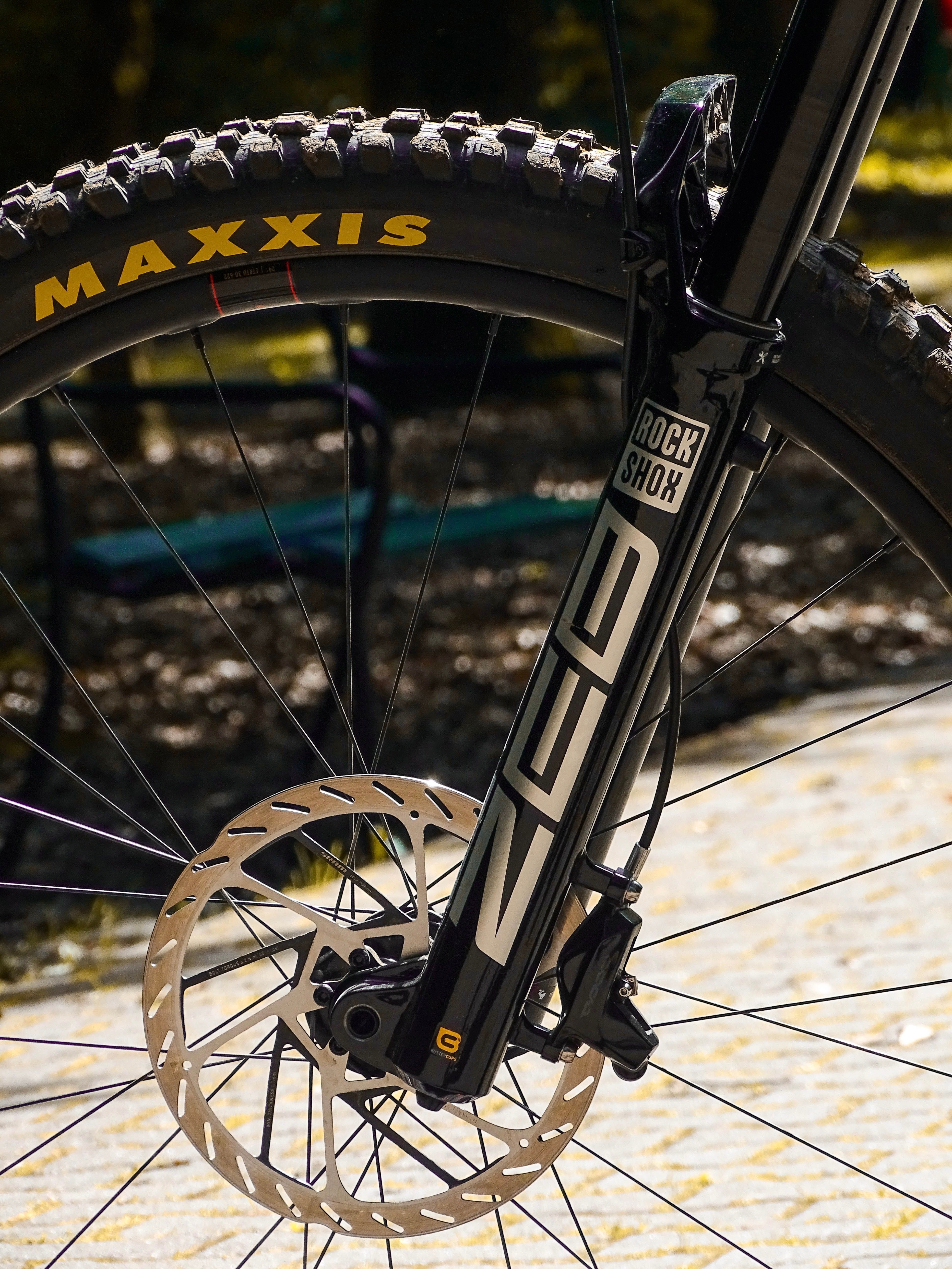 FORKS & SUSPENSION